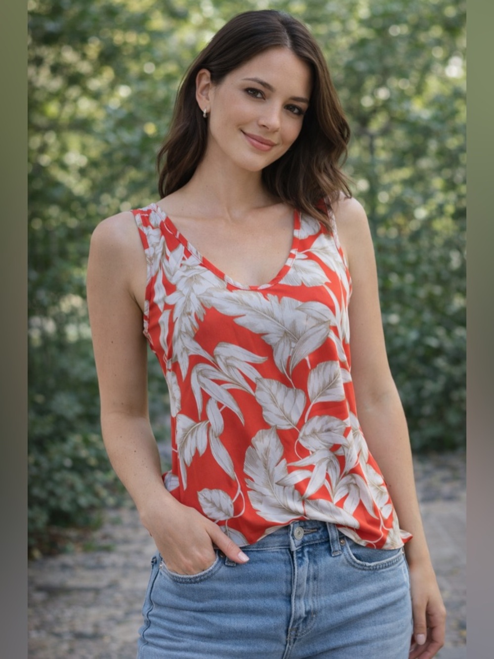 LOFT Red and Cream Floral Women's  Top